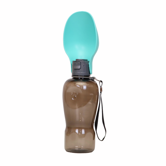 BOTELLA PARA PERROS PORTÁTIL DE 800 ML CON CORREA COLOR VERDE