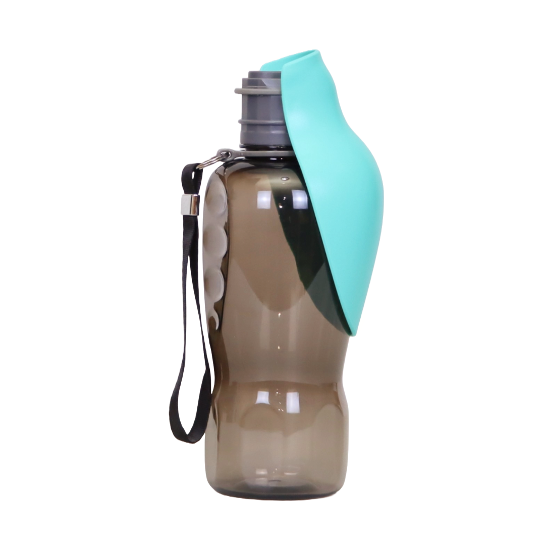 BOTELLA PARA PERROS PORTÁTIL DE 800 ML CON CORREA COLOR VERDE