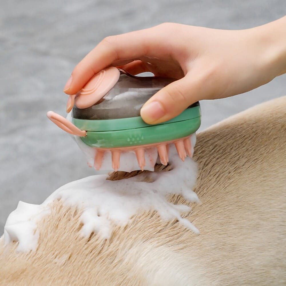 Cepillo de Baño para Perros con Dispensador de Jabón Color Verde