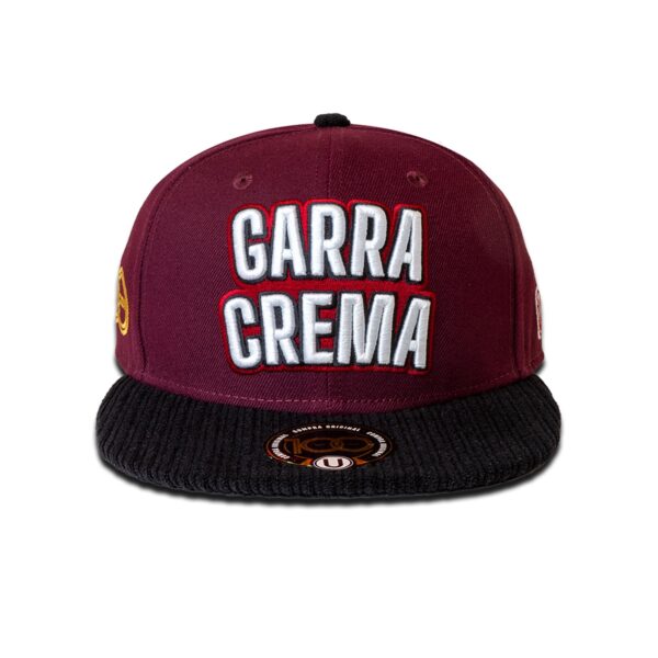 Set del Hincha Universitario de Deportes Garra Crema